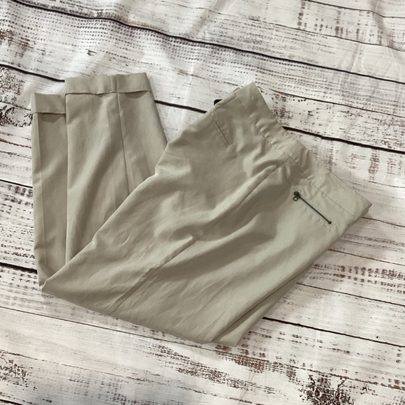 862. Guess Beige Cuffed & Tappered Slack EUC Size 32 - Picture 6 of 7